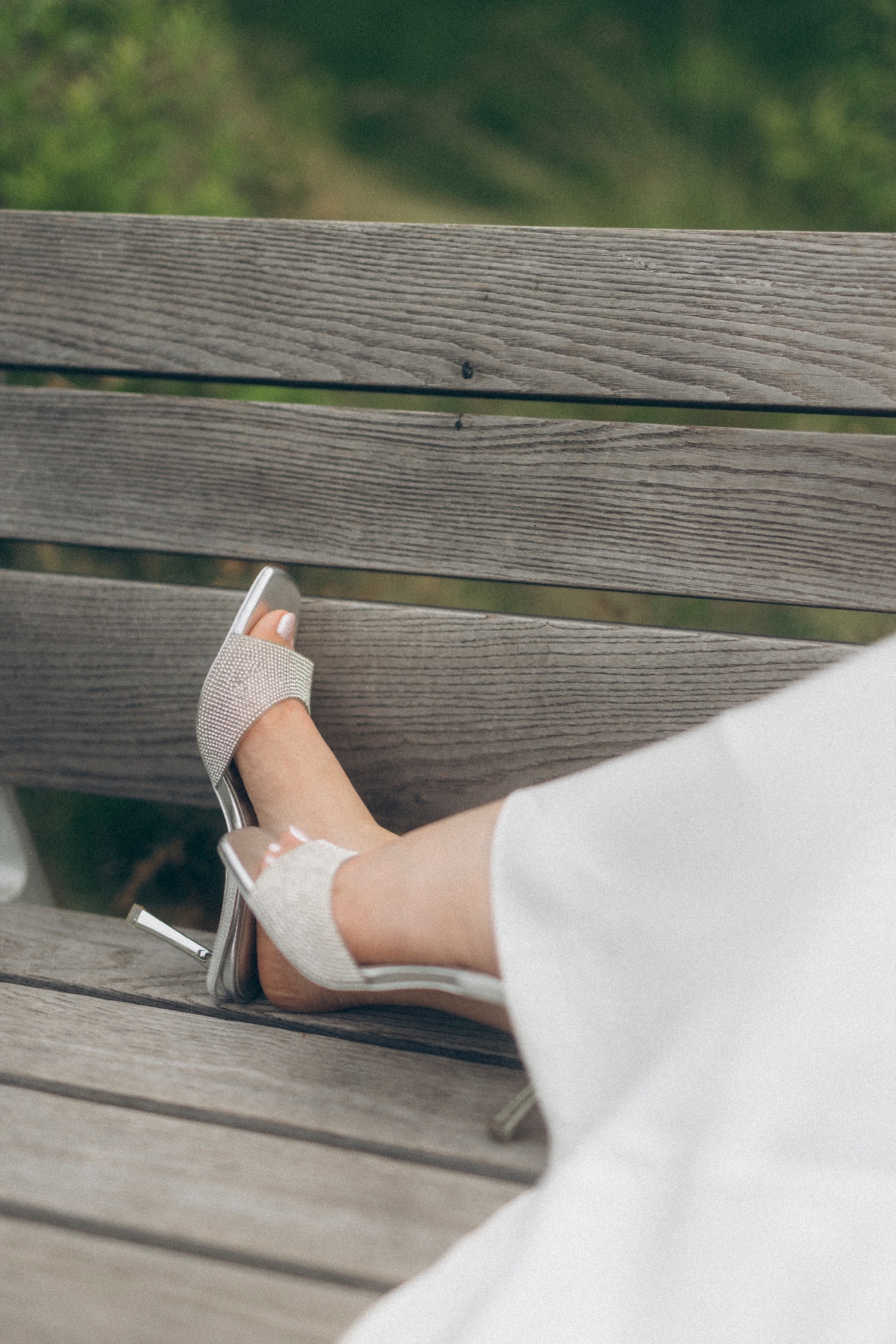 Bridal footwear detail on a bench, styling by Bhoomi Jani Weddings, Greater Toronto Area